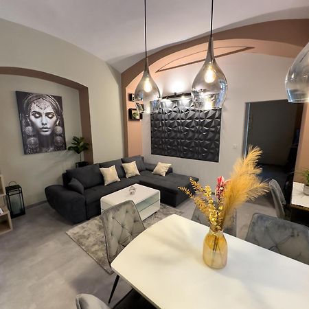 Apartments Adamas ツェリェ エクステリア 写真
