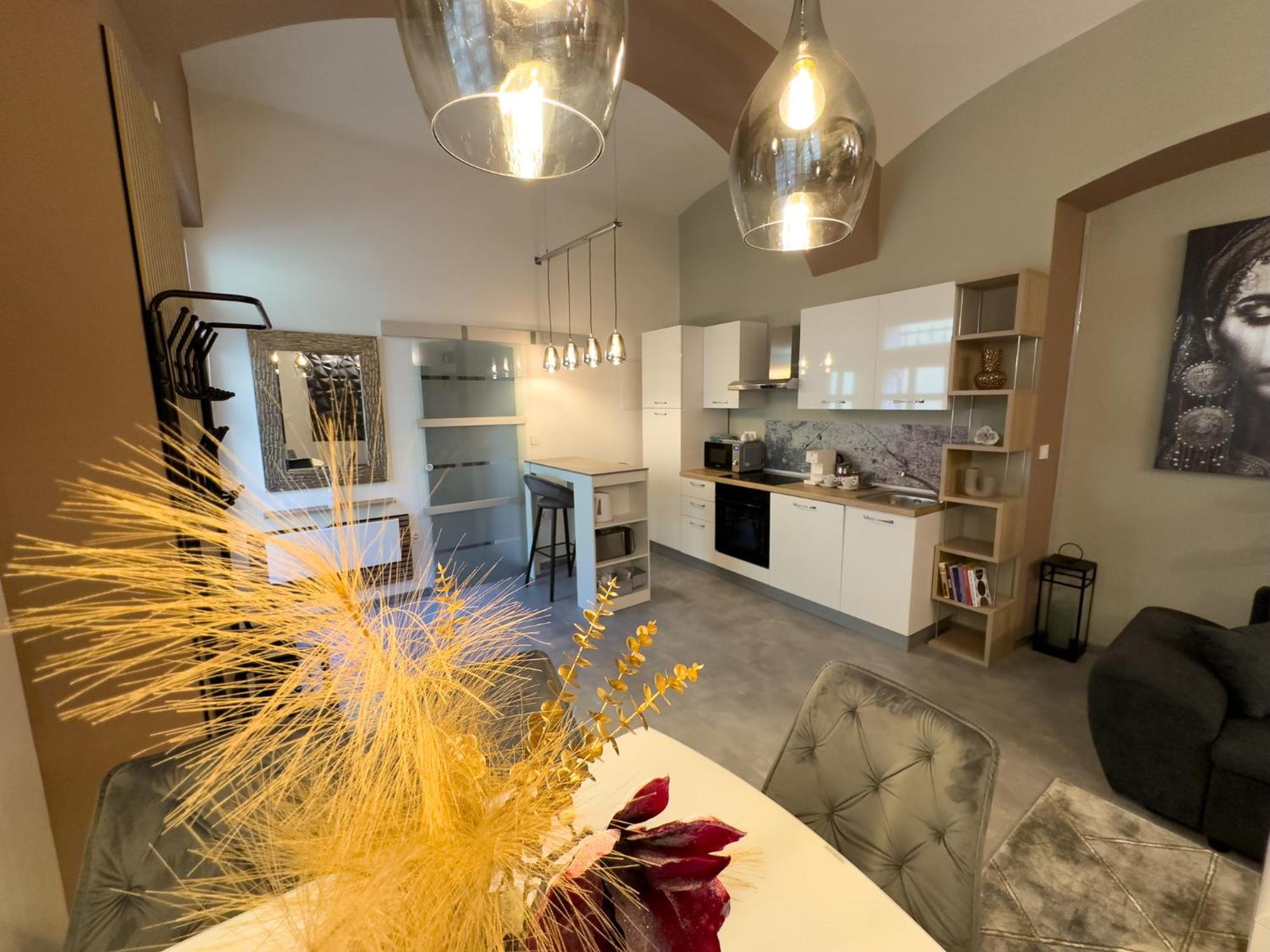 Apartments Adamas ツェリェ エクステリア 写真