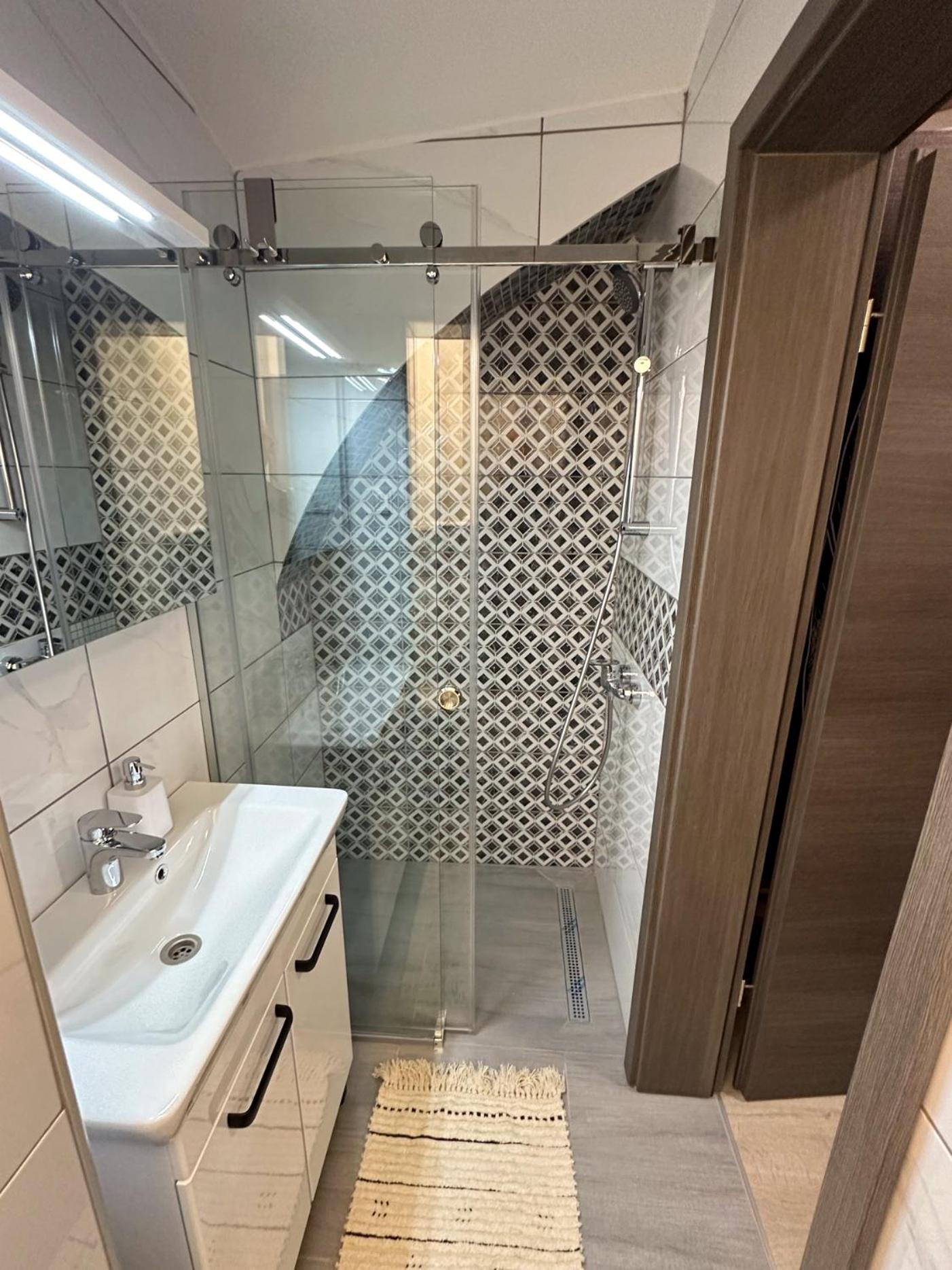 Apartments Adamas ツェリェ エクステリア 写真