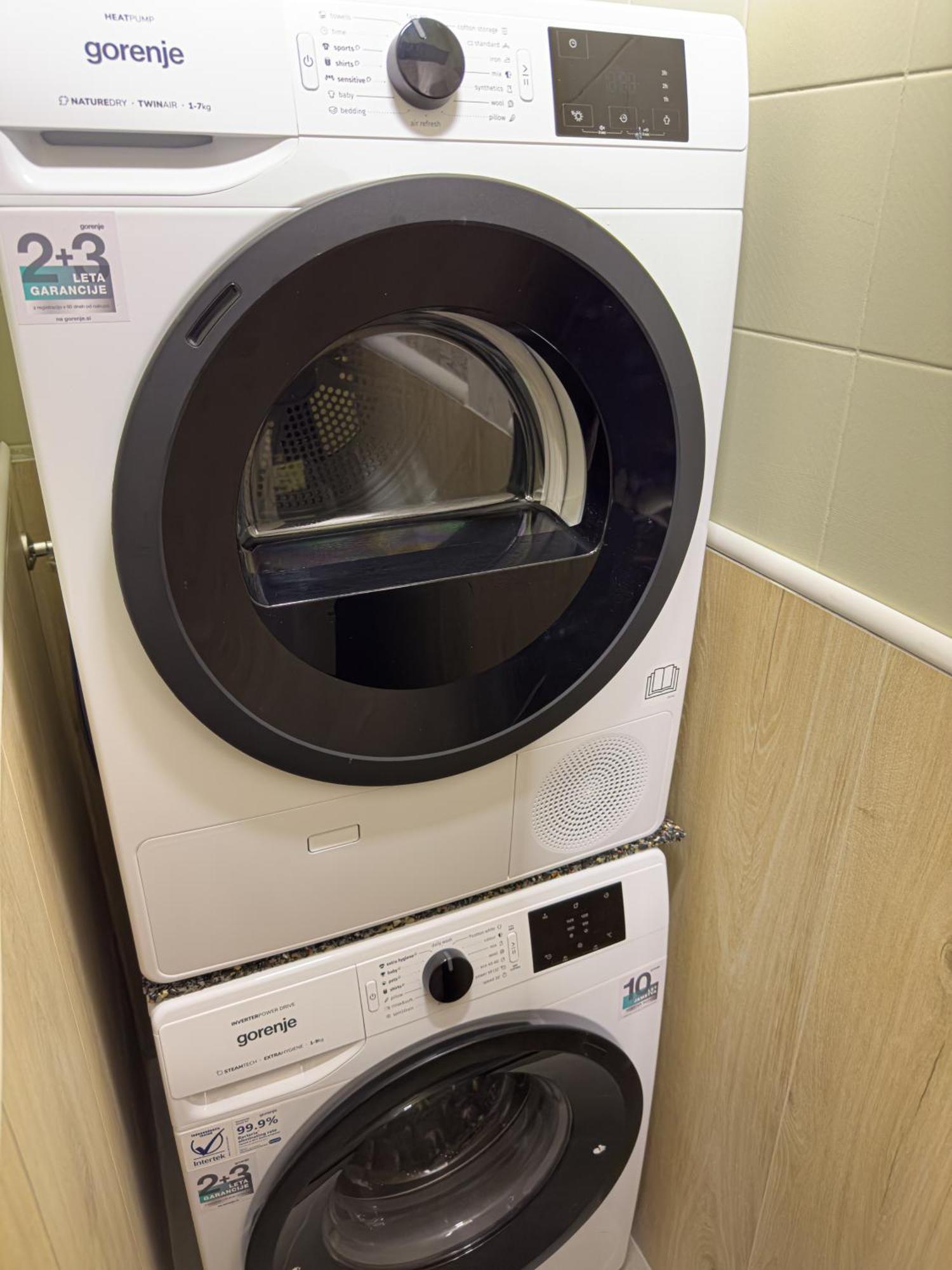 Apartments Adamas ツェリェ エクステリア 写真